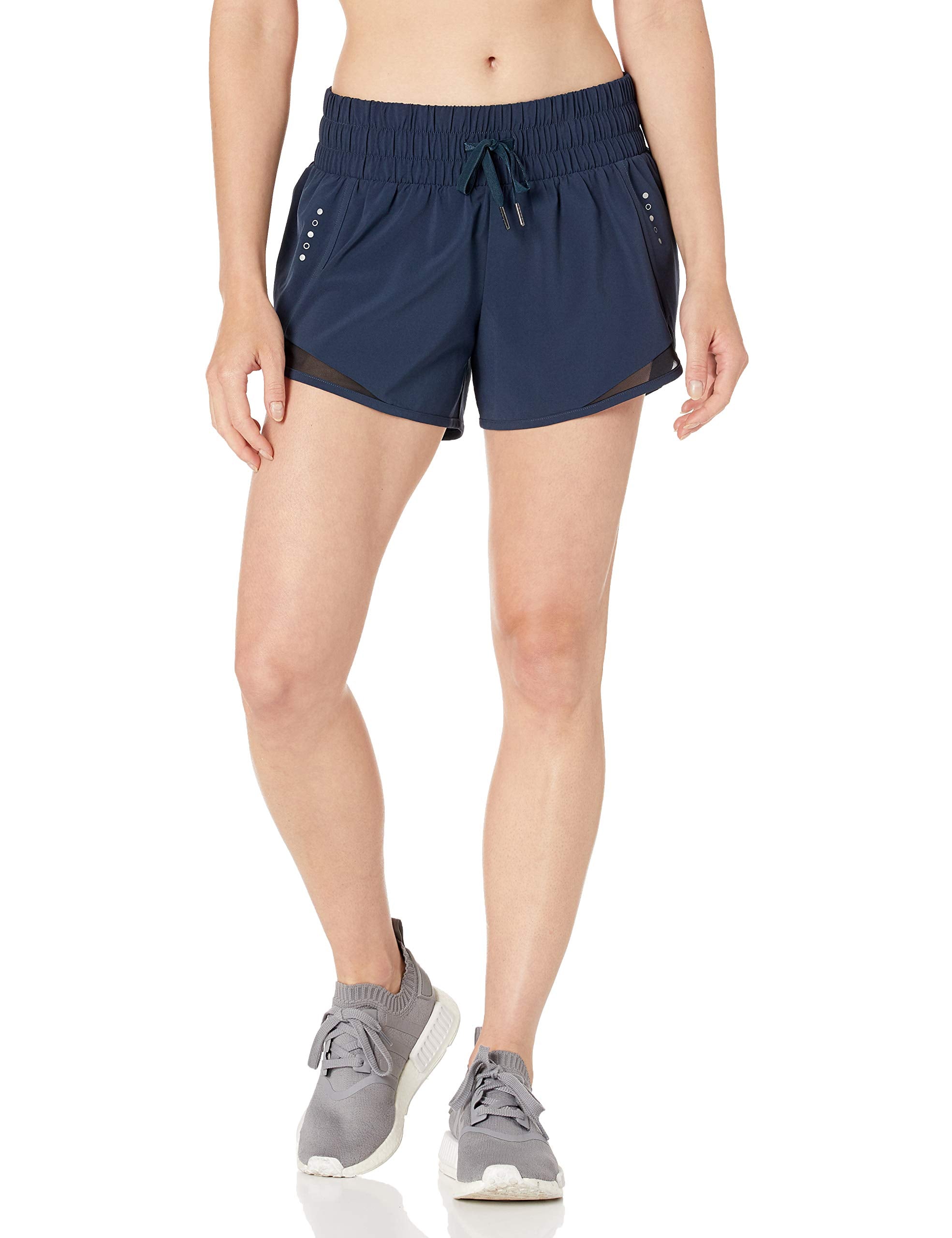 Amazon Essentials Short de Course Tissé Coupe Classique avec Ceinture Froncée Femme - fitnessterapy