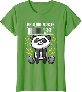 Drôle De Panda Installing Muscles Please Wait Gym Fitness T-Shirt - fitnessterapy