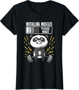 Drôle De Panda Installing Muscles Please Wait Gym Fitness T-Shirt - fitnessterapy