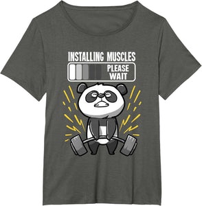 Drôle De Panda Installing Muscles Please Wait Gym Fitness T-Shirt - fitnessterapy