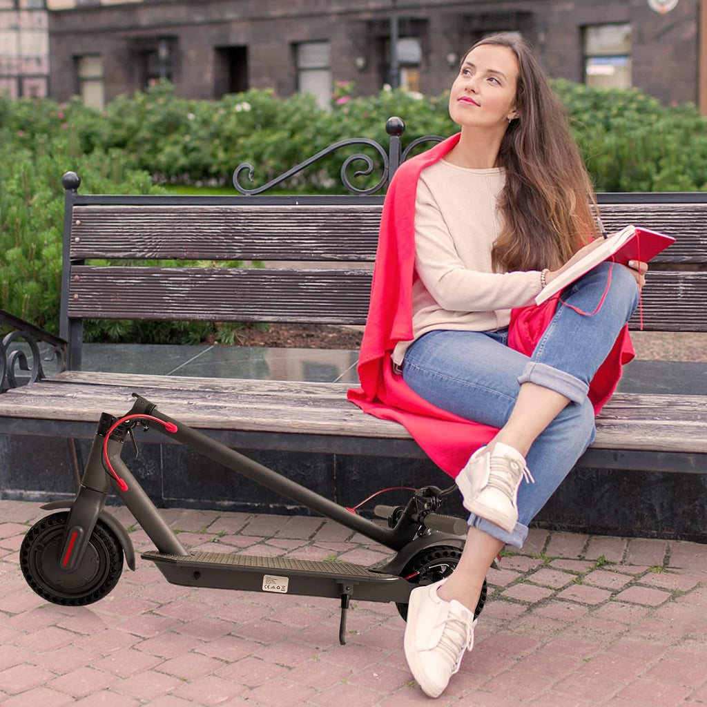 E-REINDEER Trottinette ÉLectrique Adulte - Scooter ÉLectrique Pliable avec Pneus en Caoutchouc de 8,5 Pouces, Batterie Li-ION de 7,5Ah, Vitesse Maximale de 25 KM/H, Écran LCD et LumièRe Avant - fitnessterapy